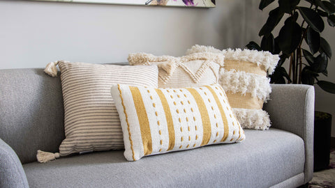 Cojines decorativos seleccionados para sofás